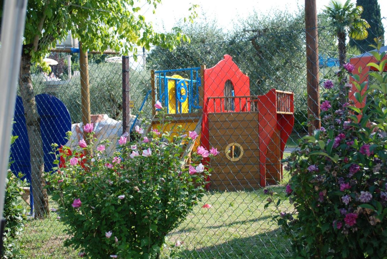 Happy Camp Mobile Homes In Villaggio Turistico Internazionale Eden سان فيليتْشي ديل بيناكو المظهر الخارجي الصورة
